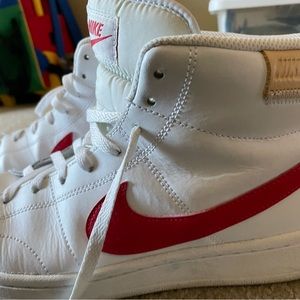 Nike Court Royale size 10. Barely worn